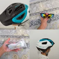 یک کلاه دوچرخه سواری ویک عینک