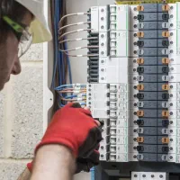 برقکاری ساختمان و صنعتی همراه با نصب دوربین