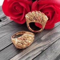 انگشتر طلاروس ۱۰۰تومن با ضمانت