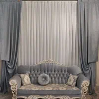 پرده پذیرایی با دستک قدی پلیسه و ساده دوری