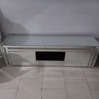 میز تلوزیون شیشه ای