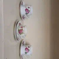 ظروف چینی گلسرخی قدیمی کمیاب گل قرمز قاشق کاسه