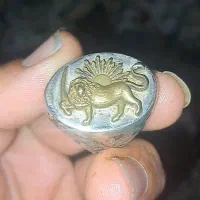 انگشتر شیر خورشید|کلکسیون اشیاء عتیقه|شوش, |دیوار