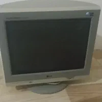 کامپیوتر ومیز