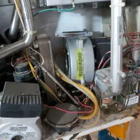 تعمیر و نصب پکیج و کولر ابی درب برقی کرکره دوربین