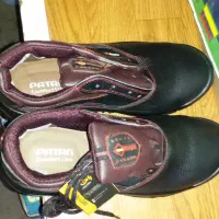 کفش ایمنی|کیف، کفش، کمربند|اصفهان, سرچشمه|دیوار