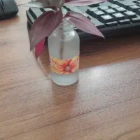 عکس تزئینی هست. دو دست رختخواب