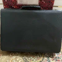 یک عدد کیف اداری|کیف، کفش، کمربند|شیراز, جانبازان|دیوار