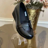 تولید و پخش کفش هرمیون|کیف، کفش، کمربند|مشهد, عنصری|دیوار