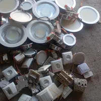 لامپ وکلید پرس وفیوز..