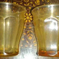 یک جفت لیوان قدیمی صد ساله