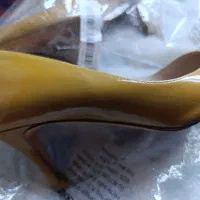 کفش زنانه مجلسی ۳۹ عسلی پاشنه پنج سانت