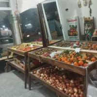 کلیه لوازم چوبی میوه فروشی و آجیل به فروش میرسد