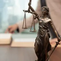 وکالت در دادگاه توسط وکیل پایه یک در اراک