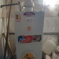 آبگرمکن در حد نو یک سال بیشتر کار نکرده سالم
