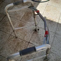 واکر چرخدار پزشکی