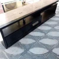 میز تلوزیون در حد نو