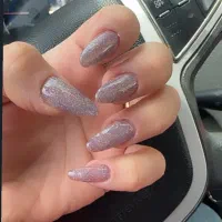 خدمات کاشت ناخن