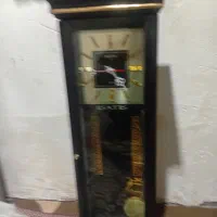 ساعت دیواری وایستاده