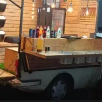 همکار فلافل زن