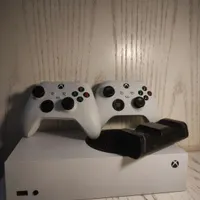 Xbox Series S تمیز + ۲ دسته + هدفون + شارژر