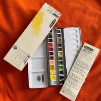 آبرنگ اشمینک ۲۴ رنگ اصل/مدل آکادمب