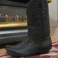 چکمه کابویی