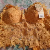 لباس زیر زنانه و ساق دست|لباس|رشت, نامجو|دیوار