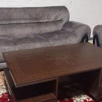 مبل ۹نفره و یک میز جلو مبلی