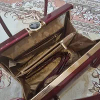 کیف مجلسی|کیف، کفش، کمربند|قم, امامزاده ابراهیم|دیوار