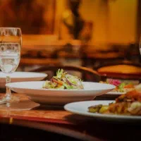 کمک آشپز.آشنا به آشپزخانه فست فود|استخدام خدمات فروشگاه و رستوران|تهران, شهرک غرب|دیوار