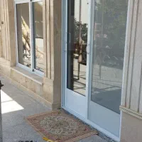 درب پنجره و توری.