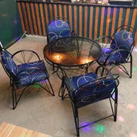 میز و صندلی