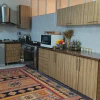 کابینت قهوه‌ای