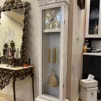 ساعت ایستاده سفید