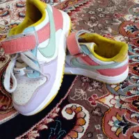 کتونی دخترانه وپسرونه(اسپرت) و لباس دخترانه|کفش و لباس بچه|سمنان, |دیوار