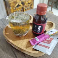 روغن بادام شیرین و دمنوش گل محمدی