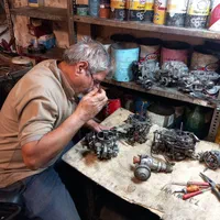 تعمیرگاه کاربراتور نیسان و پژو ۲۰۰۰.