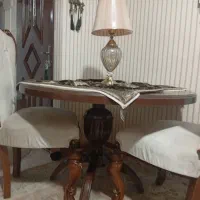 نیز همراه با دو صندلی