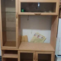 میز تلویزیون و تلفن