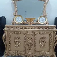 آیینه و کنسول