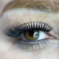 خدمات تخصصی مژه هیدن به سبک اکستشن در اهواز