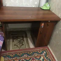 میز تحریر سالم