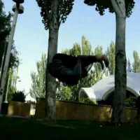 جمع آوری ورزشکار برای تمرین پارکور و ژیمناستیک