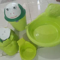 ست بهداشت کودک.رنگ سبزپسته ای.قیمت 150هزارتومان