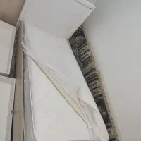 تخت خواب نوجوان و دوچرخه