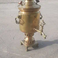 سماور سایزبزرگ قدیمی طرح استوانه‌ای