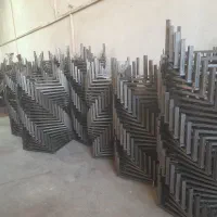 به چند نفر کارگر ساده و جوشکار ماهر co2سبک کار