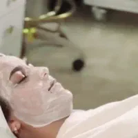 پاکسازی صورت تخفیف پاییز خیابان شفا