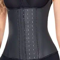 گن و لباس زنانه